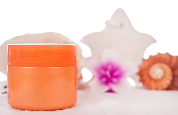 Primer plano de la crema en tubo naranja —  Fotos de Stock