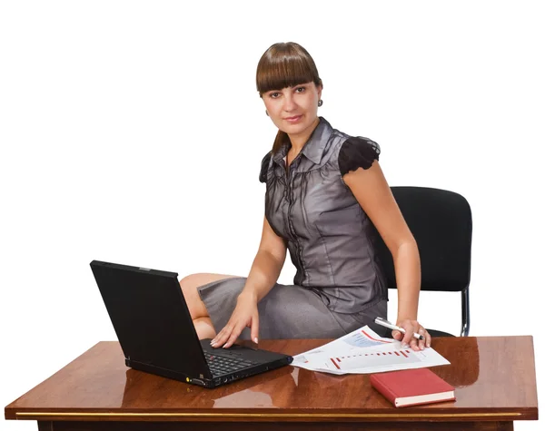 Hermosa mujer de negocios con ordenador portátil —  Fotos de Stock