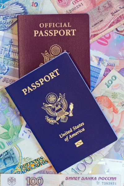 U .S. pasaportes personales y oficiales — Foto de Stock