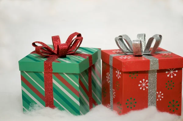 2 horizontal gifts — Stock Photo, Image