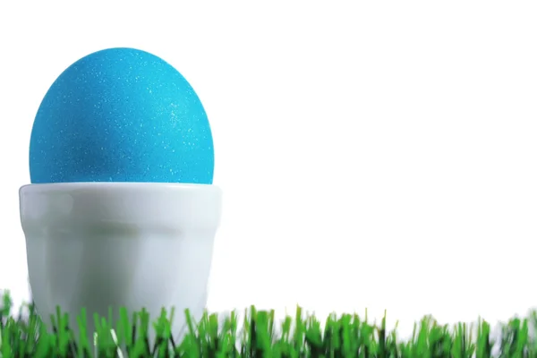 Een ei in een eggcup — Stockfoto