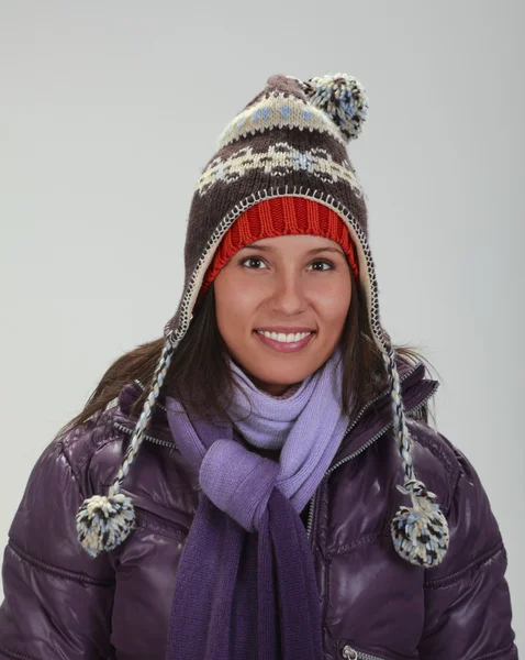 Portret van een vrouw in de winter — Stockfoto