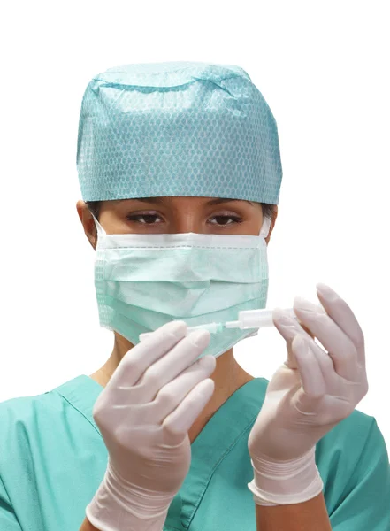 Sjuksköterska med en spruta — Stockfoto