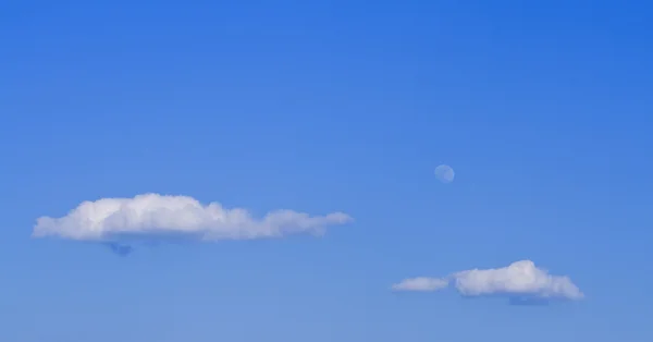 Clouds and moon — Stock Photo, Image