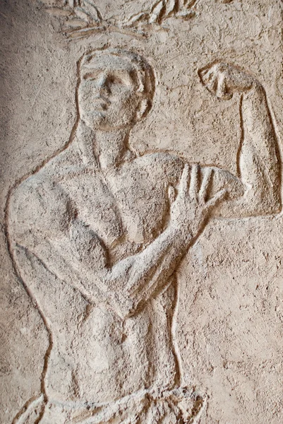 Człowiek shonwing mięśnie — Zdjęcie stockowe