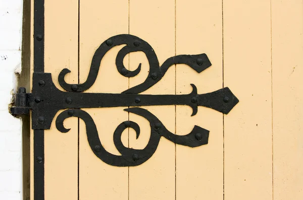 metal menteşe