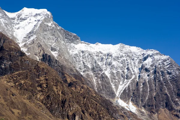 尼泊尔。山马纳斯卢峰附近 — 图库照片