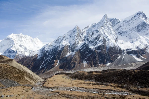 Népal. Les alentours de Mountain Manaslu Images De Stock Libres De Droits