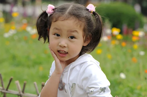 작고 귀여운 소녀 — 스톡 사진