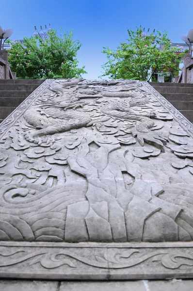 石造りのドラゴンの背景 — ストック写真