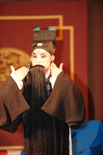 中国歌剧与黑色的长胡子的人 — 图库照片
