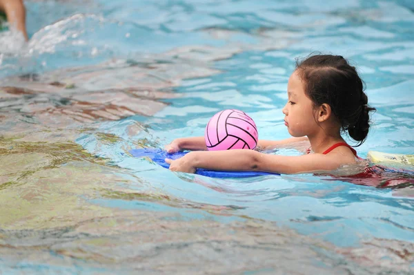 Fată de înot — Fotografie, imagine de stoc