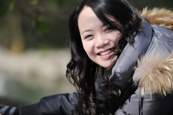 Lächeln asiatische Frau — Stockfoto