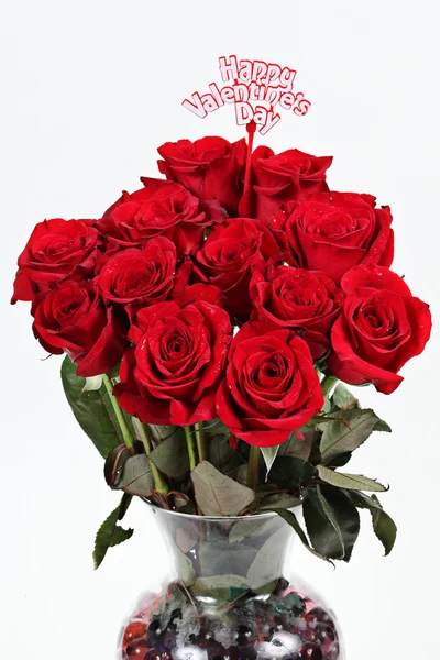 Vaso de rosas vermelhas para o Dia dos Namorados — Fotografia de Stock