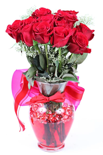 Váza červených růží pro valentinky den — Stock fotografie
