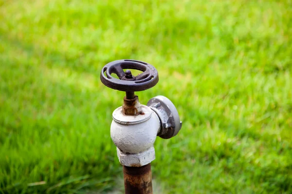 Požární hydrant bez klíče hydrantu — Stock fotografie