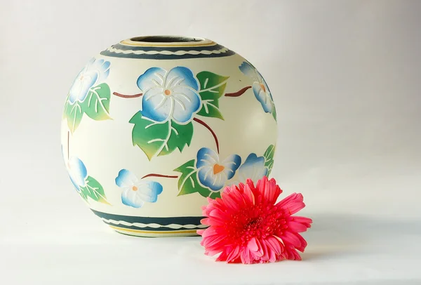 Beautiful flowers and vase — Stock Photo, Image