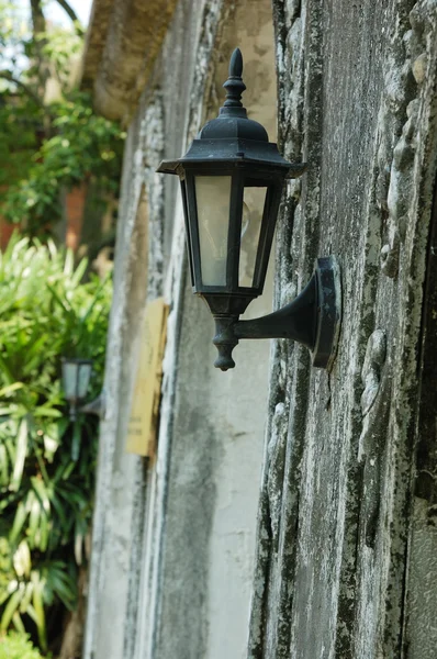 Lâmpada de rua velha — Fotografia de Stock