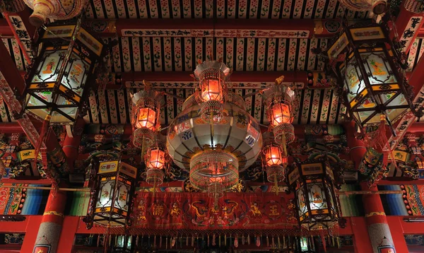 Lanterna pendurada de templo — Fotografia de Stock
