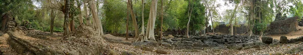 Alter Garten des Tempels in Angkor — Stockfoto