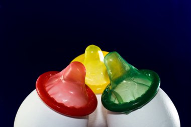 renkli prezervatif
