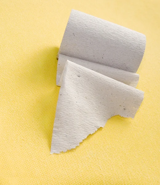 Een papierrol voor een toilet — Stockfoto