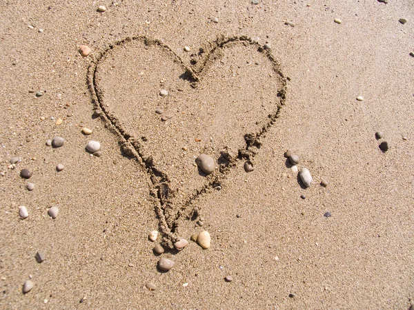 Серце на піску — стокове фото