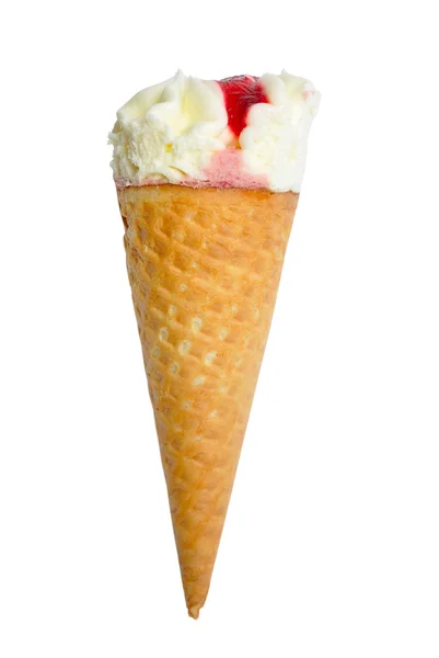 Конус клубничного мороженого — стоковое фото
