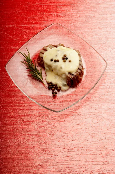 Lomo con crema roquefort — Foto de Stock