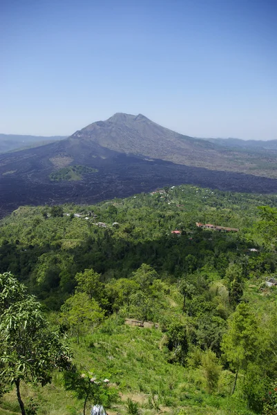 火山在巴厘岛的"古龙巴图尔" — 图库照片