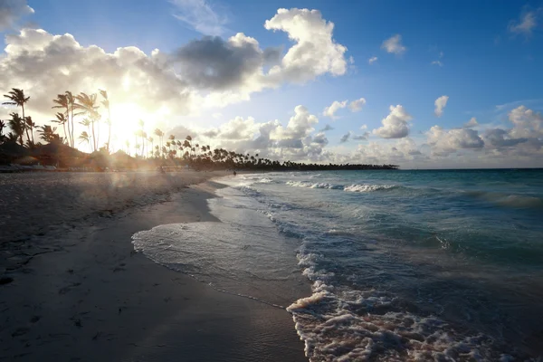 Sahilde günbatımı — Stok fotoğraf