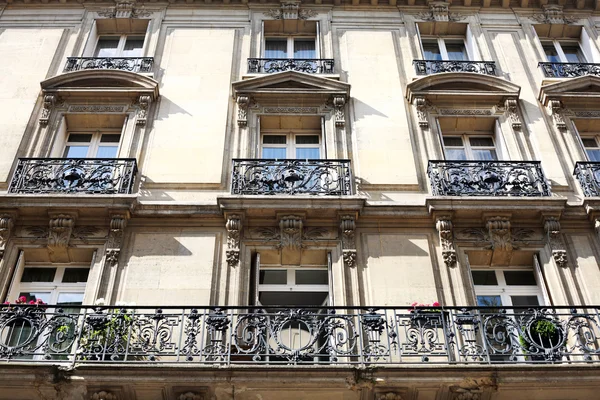 Μπαλκόνι στη Γαλλία — Φωτογραφία Αρχείου