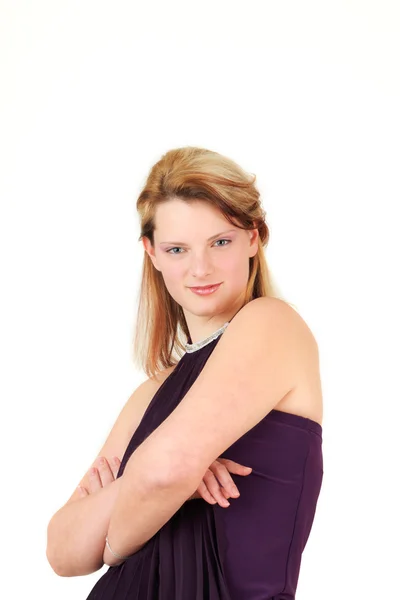 Jonge vrouw in paarse jurk — Stockfoto