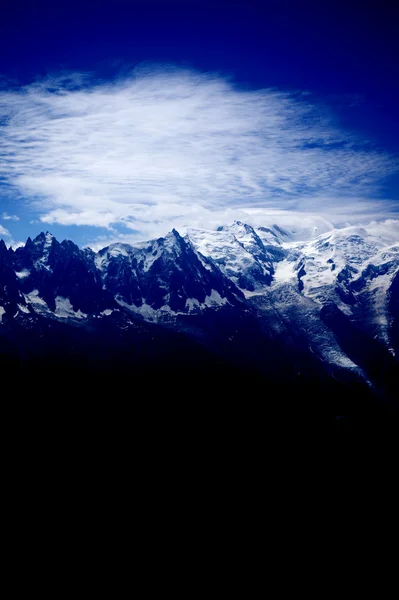 在阿尔卑斯山脉中的夏蒙尼 免版税图库照片