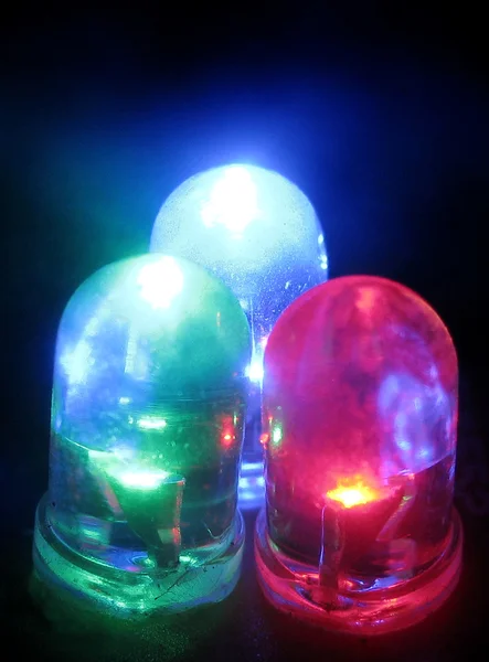 Trois diodes électroluminescentes — Photo