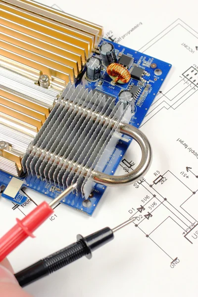Radiator on circuit board — Stock Photo, Image