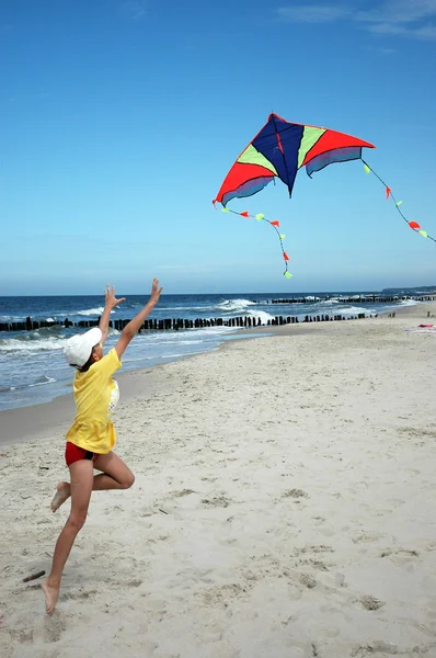 Jongen met de kite — Stockfoto