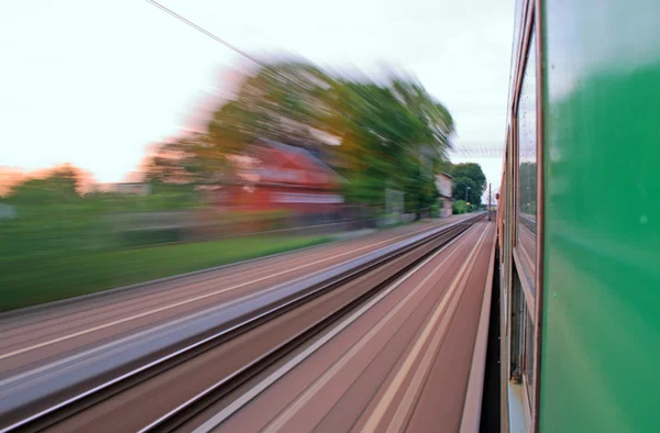 Vista da janela do trem em excesso de velocidade — Fotografia de Stock