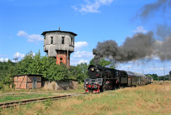 Tren de vapor en la estación — Foto de Stock