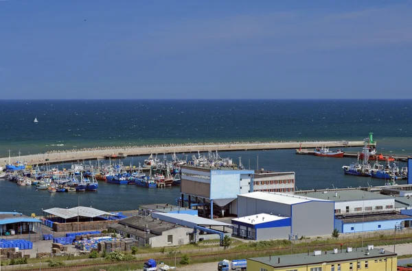 Kustlijn en de jachthaven aan de Baltische Zee — Stockfoto