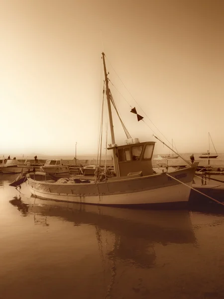 Лодка-призрак — стоковое фото