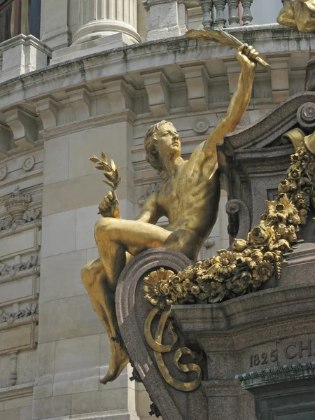 París - estatua de oro — Foto de Stock