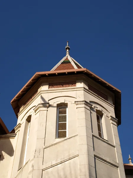 Башня древнего дома — стоковое фото