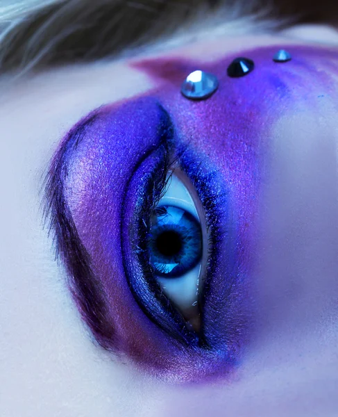 Auge mit hellem Make-up — Stockfoto