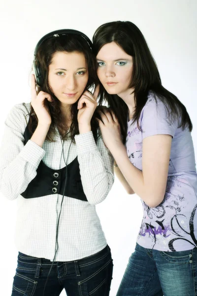 Portrait zweier Teenie-Mädchen. — Stockfoto