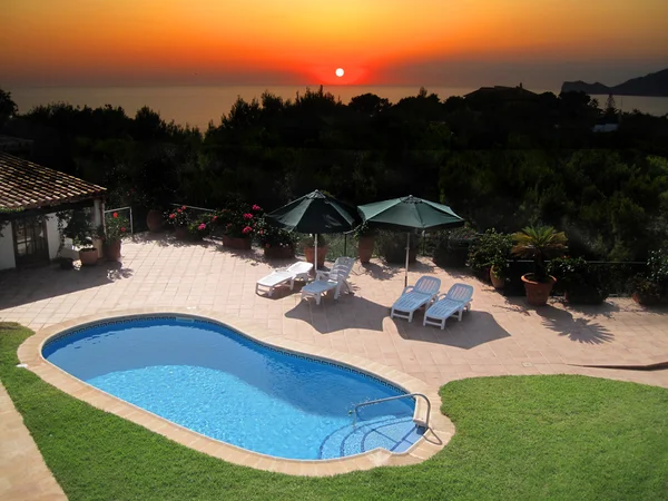 Villa Outdoor Swimming Pool — Stock Photo, Image