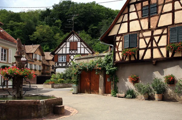 Vesnice v provincii Alsasko, Francie — Stock fotografie