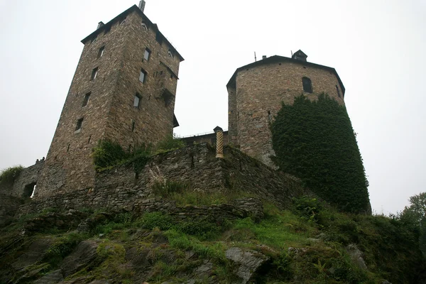 Старый замок на горе Арденн - Бельгию — стоковое фото