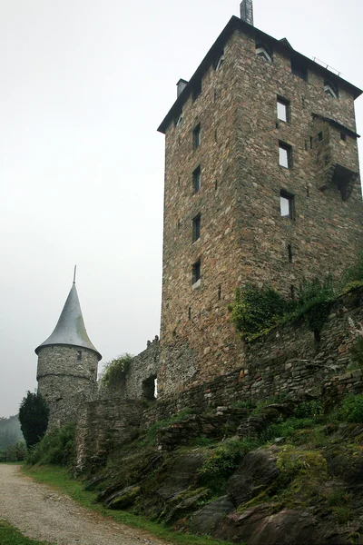 Stary zamek w Ardenach góra - belgiu — Zdjęcie stockowe