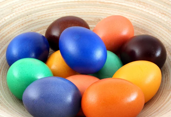 Color easter eggs on plate — Stock Photo, Image